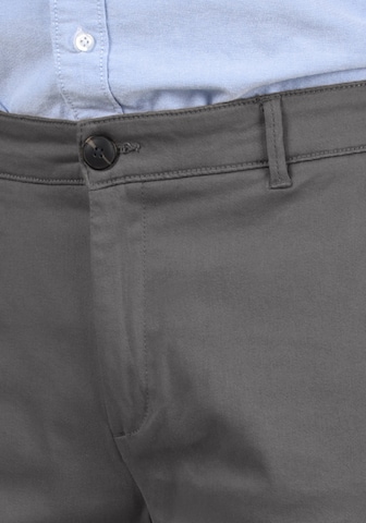 Regular Pantalon chino 'Ravi' !Solid en gris
