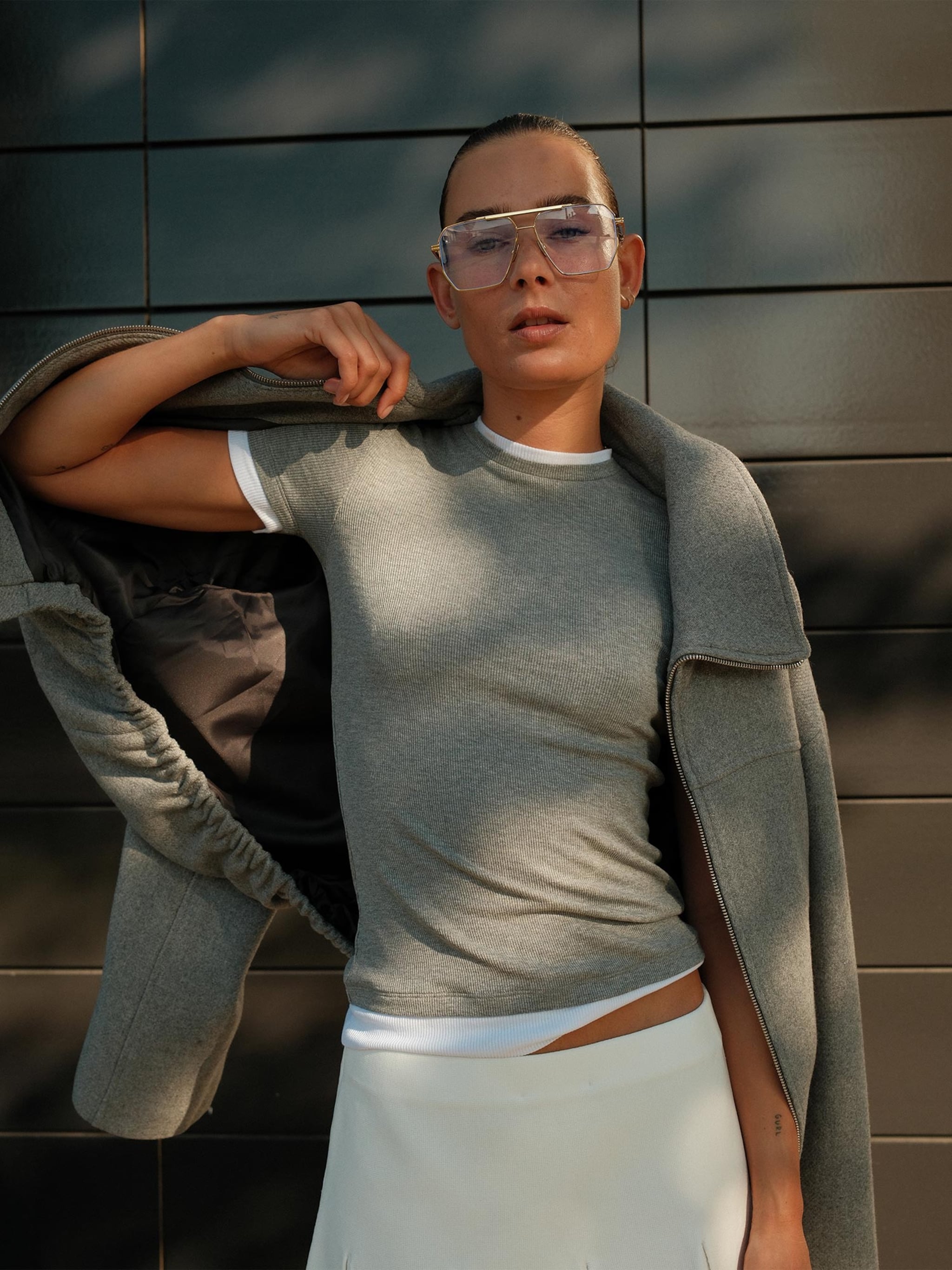 EDITED Neuheiten Shirt 'Dima' grau