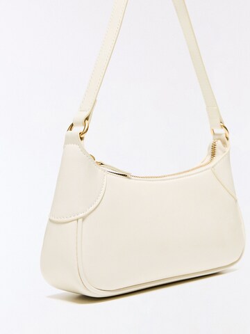 Bershka Schultertasche in Beige