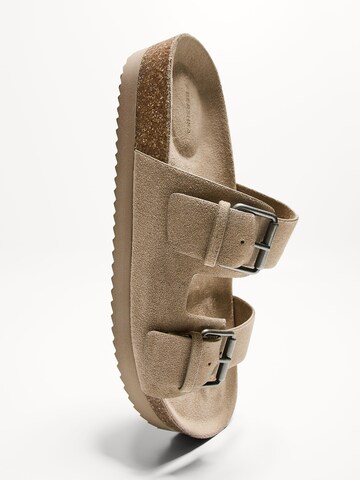 Mule Bershka en beige