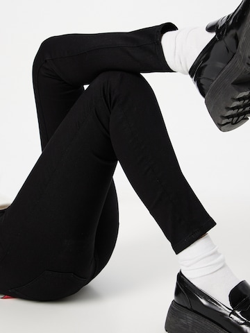 Skinny Jeans '932' di HUGO Red in nero