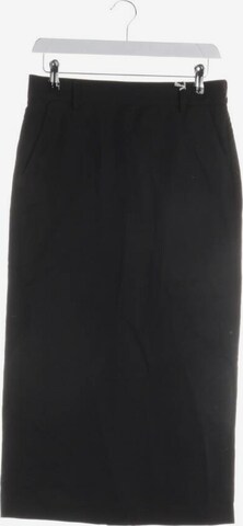 Closed Skirt in S in Black: front