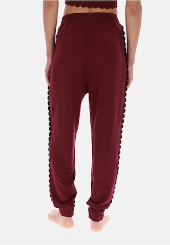 Effilé Pantalon Ted Baker en rouge