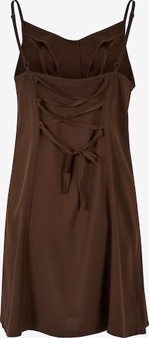 Robe Urban Classics en marron