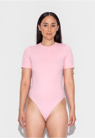 Lykkeland Atelier Body 'Fearless' in Roze: voorkant