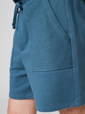 ABOUT YOU x Alvaro Soler Regular Shorts 'Timur' in Blau