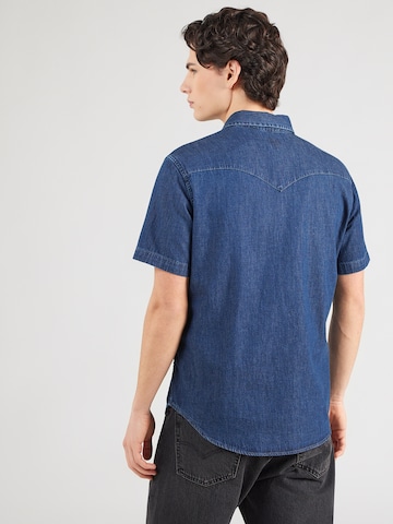 Coupe regular Chemise 'CLASSIC' LEVI'S ® en bleu