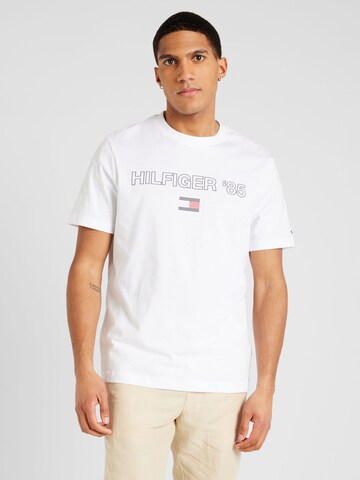 T-Shirt TOMMY HILFIGER en blanc : devant