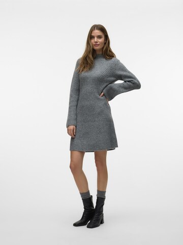 Robes en maille 'Awlina' VERO MODA en gris