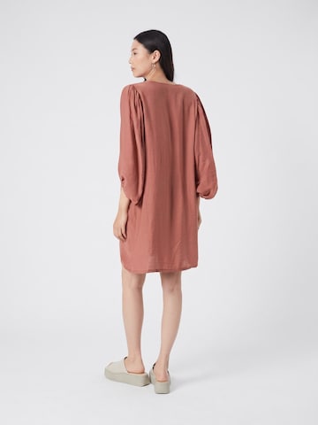 minimum Kjole 'Structuria 9853 Brown Dress' i brun