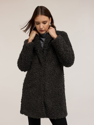 MOTIVI - Abrigo de invierno en gris: frente