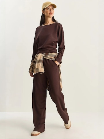 Bianco Lucci - Roupa de casa em castanho