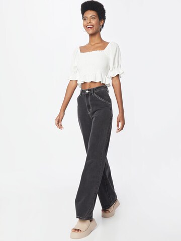 Nasty Gal - Blusa em branco