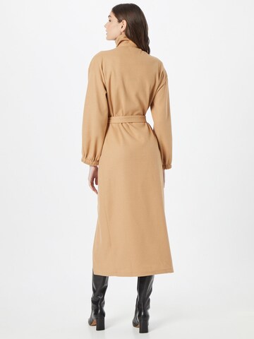 Missguided Kleid in Beige