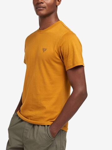 Barbour Beacon T-shirt i brun: framsida