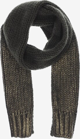 Frieda & Freddies NY Scarf & Wrap in One size in Green: front