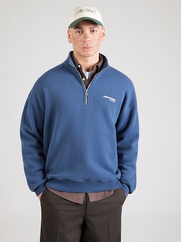 Abercrombie & Fitch Mikina – modrá: přední strana