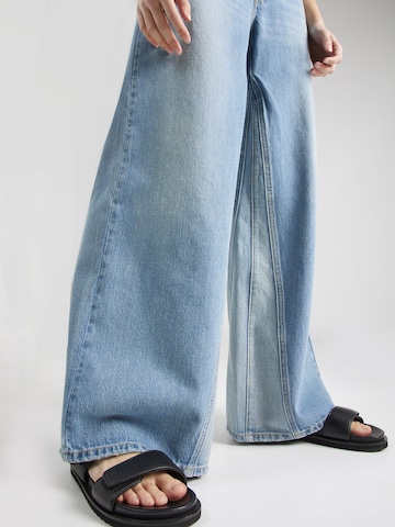 LEVI'S ® Широки крачоли Дънки ''94 Baggy Wide Leg Alt' в синьо