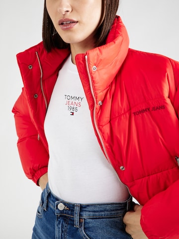 Tommy Jeans Μπλουζάκι 'ESSENTIAL' σε λευκό