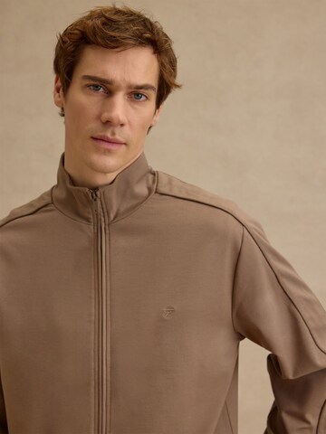 DAN FOX APPAREL Кофта на молнии 'Tino' в Коричневый