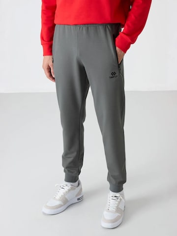 Pantaloni di Tommy Life in grigio: frontale