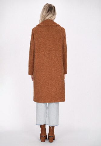 Cappotto invernale di IZIA in marrone