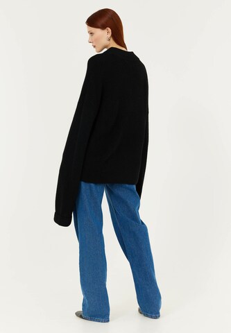 TOPTOP STUDIO Sweater in Black