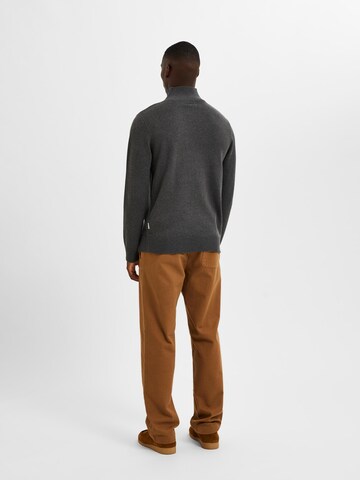 Pullover 'HANS' di SELECTED HOMME in grigio