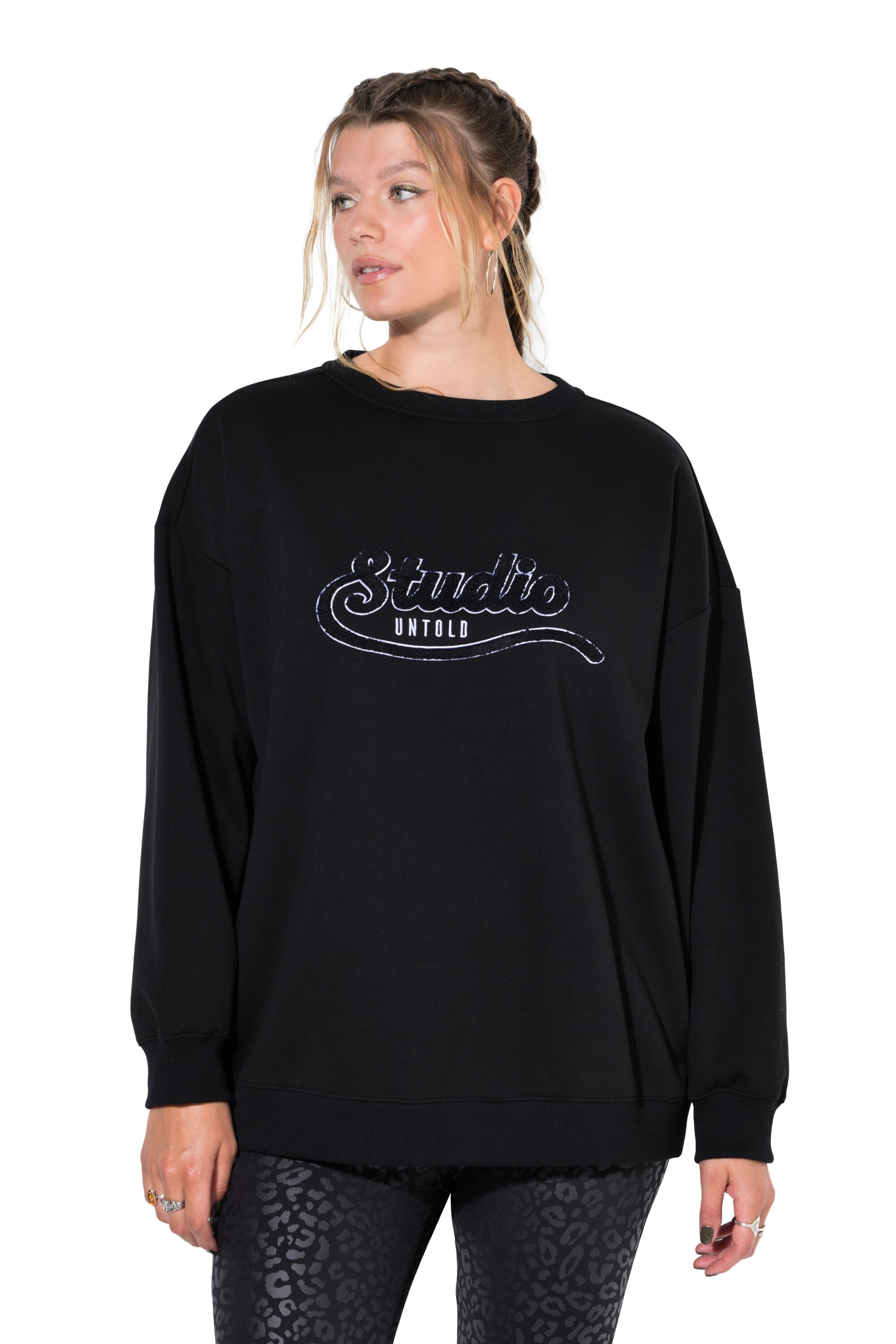 Studio Untold Sweatshirt in Zwart: voorkant