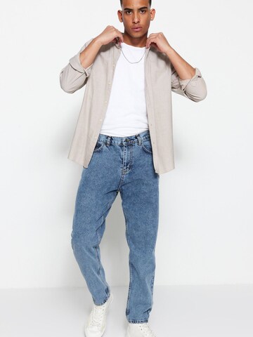 Trendyol Дънки Tapered Leg Дънки в синьо