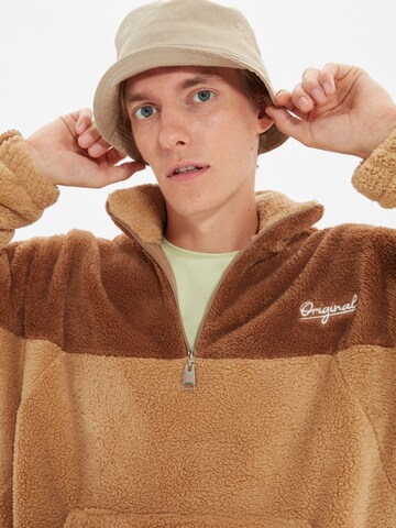 Sweat-shirt Trendyol en beige