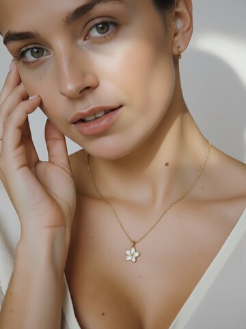 Einzelstück Necklace 'Frangipani' in Gold: front