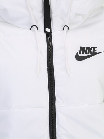 Veste mi-saison Nike Sportswear en blanc