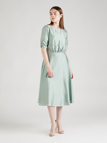 Rochie de cocktail de la SWING pe verde: față