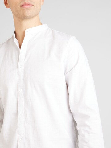 Coupe regular Chemise NOWADAYS en blanc