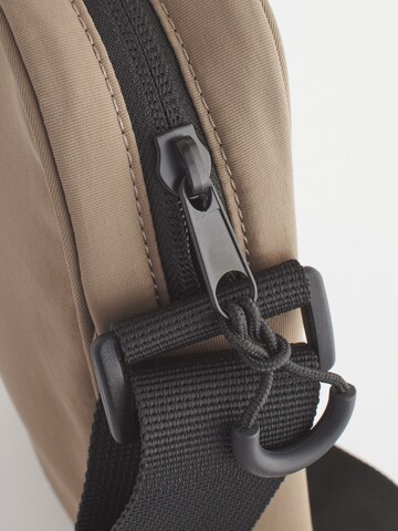 Next Skuldertaske i beige