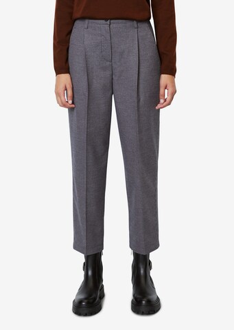 Marc O'Polo Tapered Pleat-Front Pants in Grey: front