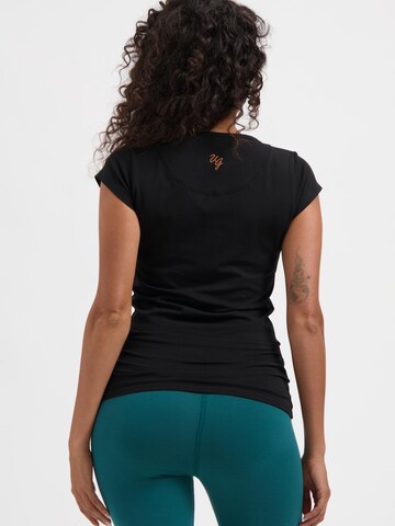 Urban Goddess Yoga & Activewear Sporttop 'Zefira Yoga & Pilates' in Schwarz