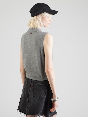 LEVI'S ® Kötött mellény 'Supersoft Mini Ruffle Vest Top' - szürke