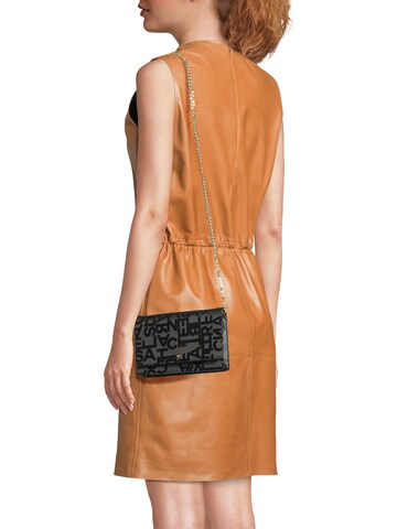 Pochette di Elisabetta Franchi in nero