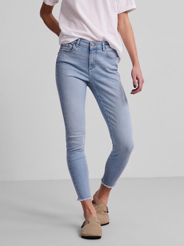 PIECES Skinny Jeans 'Delly' in Blau