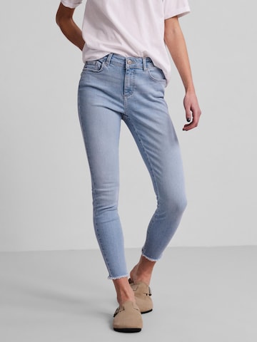 PIECES Skinny Jeans 'Delly' in Blau