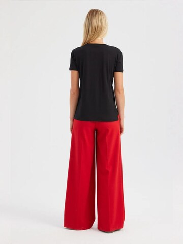 Hiccup T-Shirt in Schwarz