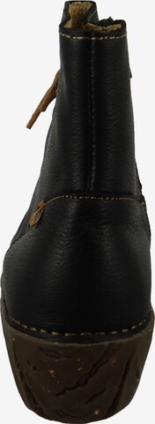 EL NATURALISTA Ankle Boots in Black