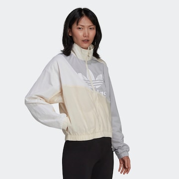 ADIDAS ORIGINALS Overgangsjakke 'Adicolor Split Trefoil Originals' i hvid: forside