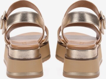 INUOVO Sandals in Gold