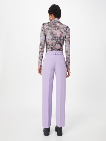 YAS Flared Pantalon 'BLURIS' in Lila