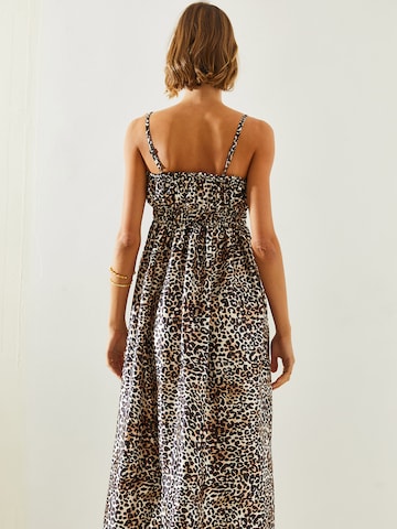 Bianco Lucci Kesämekko värissä ruskea