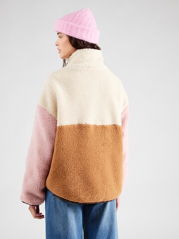 Monki - Chaqueta polar en marrón