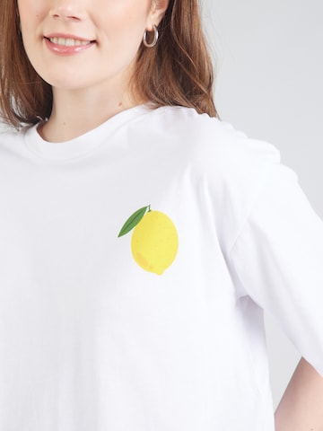 Noisy may Shirts 'NMMILLIE LEMON' i hvid